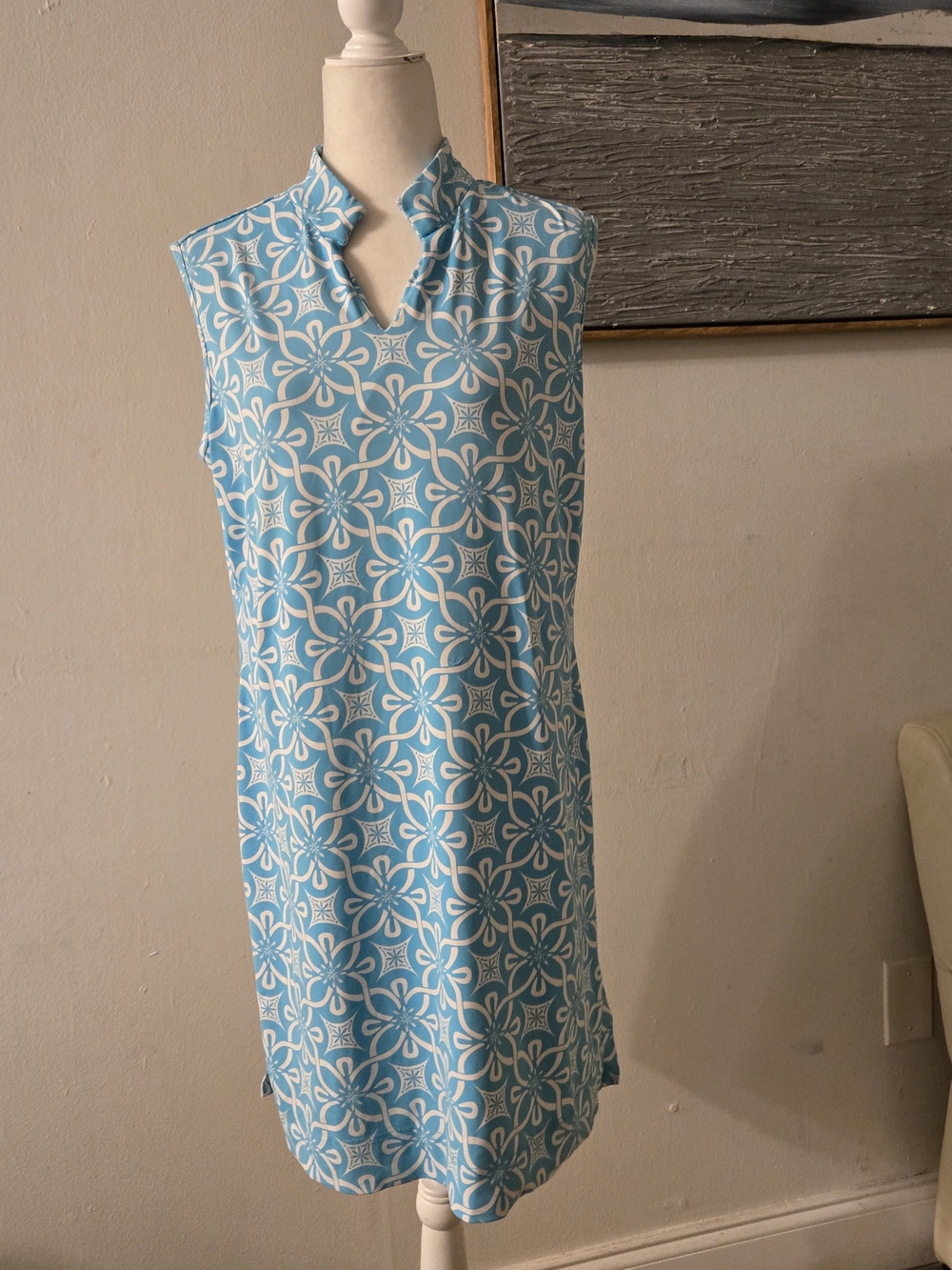 Lulu B Sleeveless Blue & White Floral Shift Dress